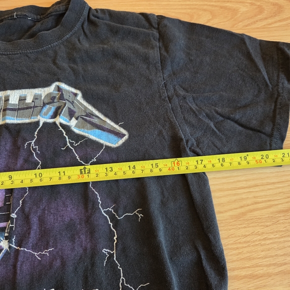 METALLICA Band Tee - Picture 4 of 6